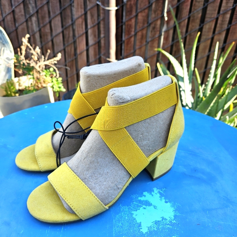 Liz Claiborne Women's Block Heel Sandals 7